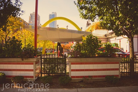 What a weird McDonald's. The architecture  and style almost puts off In 'N Out vibes.